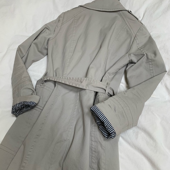 H&M Khaki Trench Coat w tortoise buttons - Picture 6 of 7